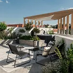 شقة فندقية Loftlakasom**** Veszprém