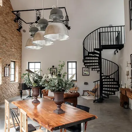 Loftlakasom**** Aparthotel Veszprem