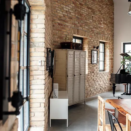 Lägenhetshotell Loftlakasom****