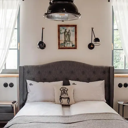 Loftlakasom**** Lägenhetshotell