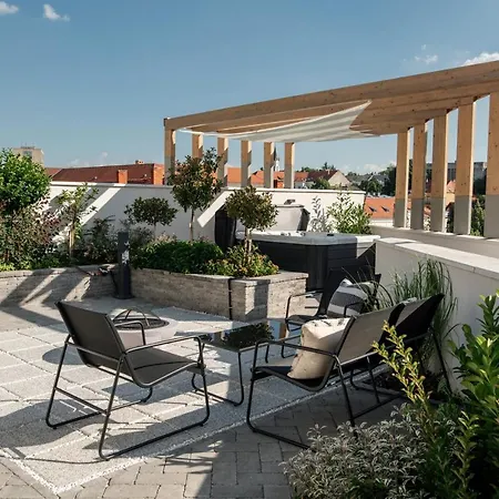 Aparthotel Loftlakasom**** Veszprem