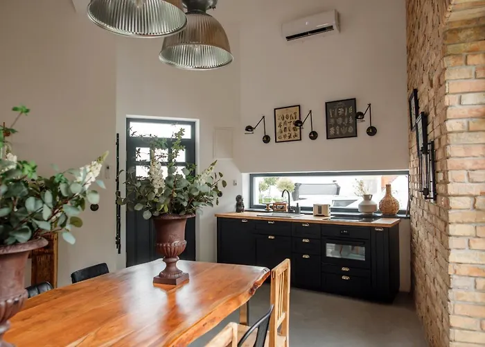 Loftlakasom**** Veszprem